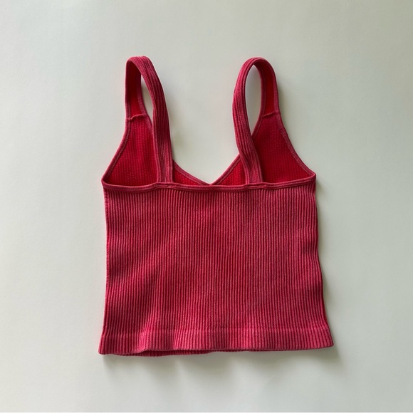 red ribbed tank top - Picture 2 of 2